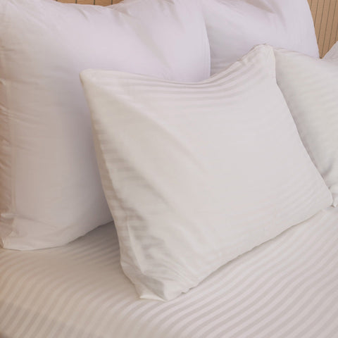 مخدة فندقية بولي دوان قطن ناعم 100% – مقاس 50×70