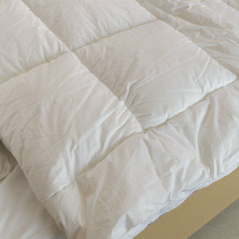 لحاف فندقي مقاس كوين  | 2 مخدة فندقية